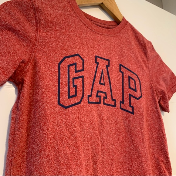 GAP | Graphic Brand Tee Shirt - Picture 2 of 10